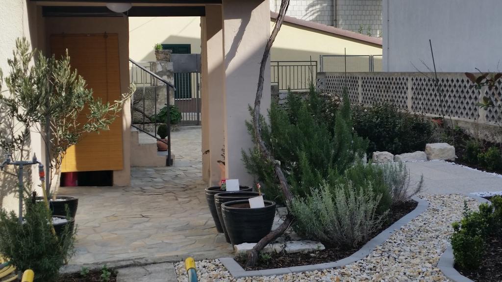 Apartments Mali Raj Vranjic Phòng bức ảnh