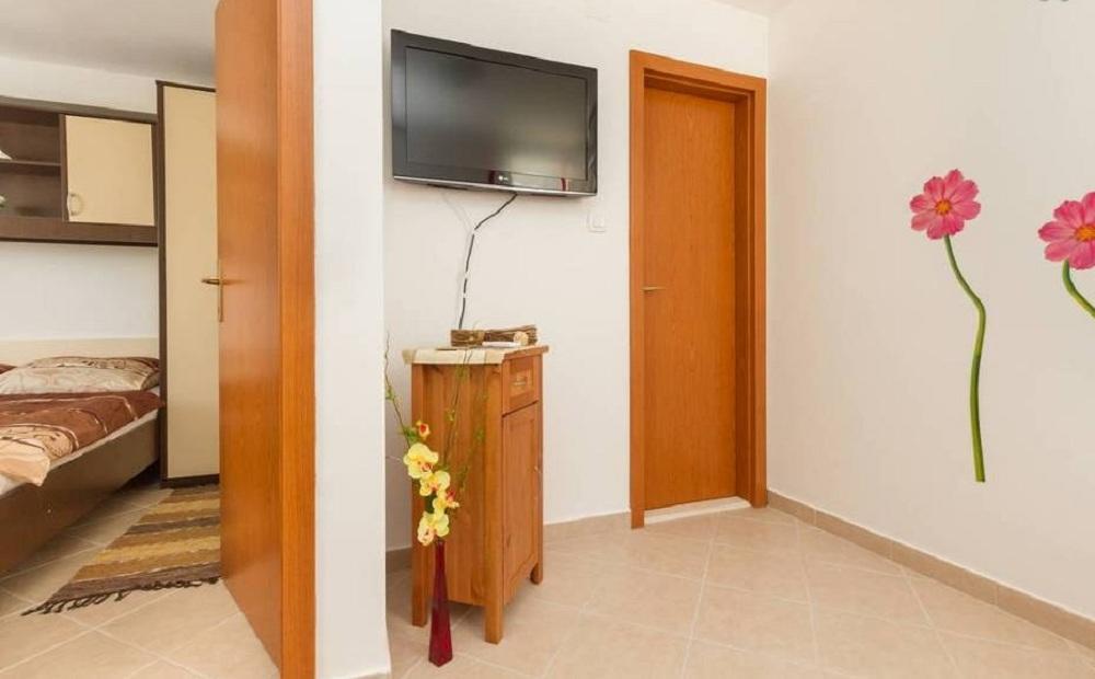 Apartments Mali Raj Vranjic Ngoại thất bức ảnh
