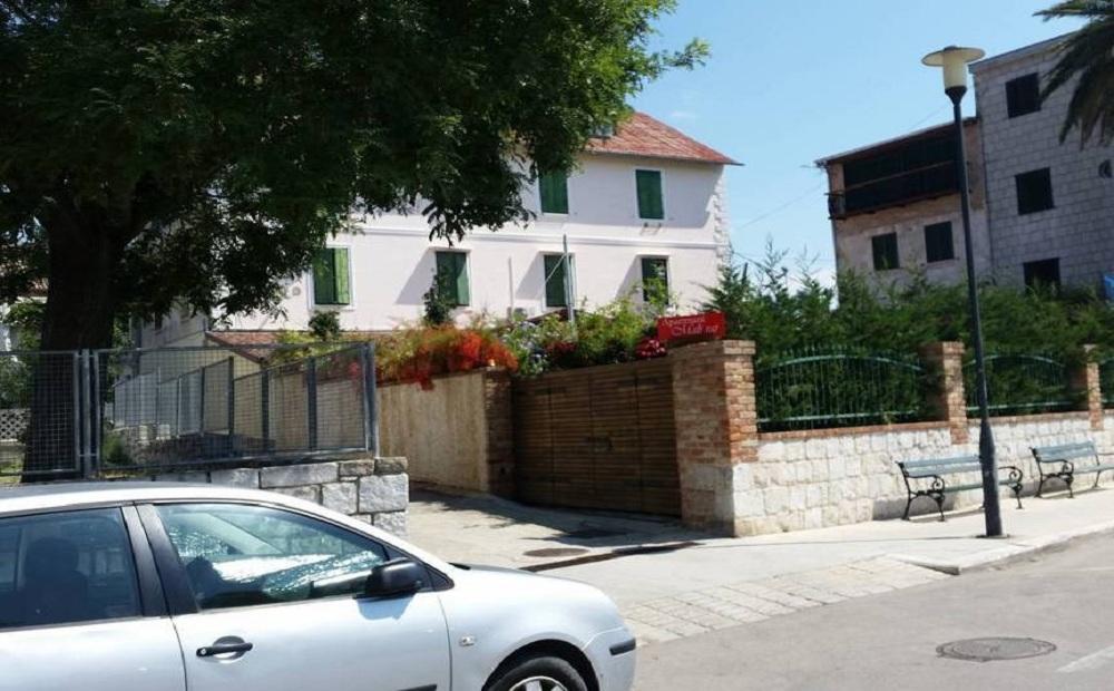 Apartments Mali Raj Vranjic Ngoại thất bức ảnh
