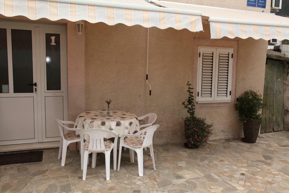 Apartments Mali Raj Vranjic Ngoại thất bức ảnh